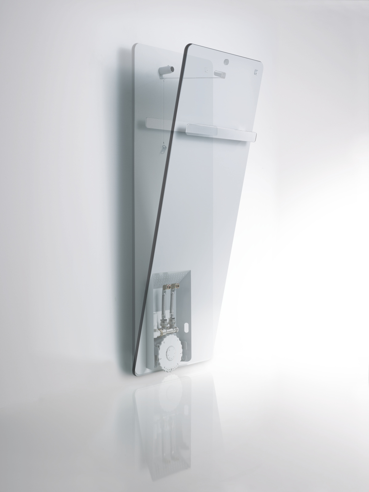 Zehnder_RAD_Vitalo-Bar-HY_ overlap_connection box Rendering Zehnder Vitalo Bar Decorative radiator Side view