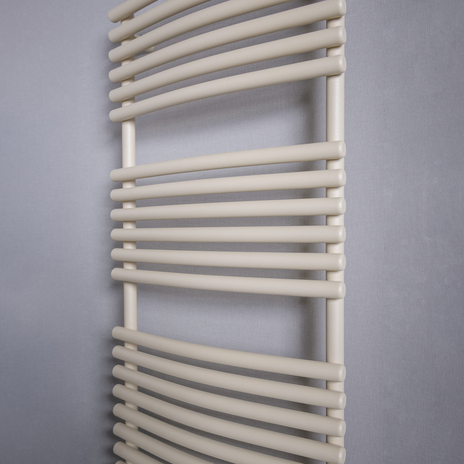 Focus Ovida Bow Decorative radiator Side view