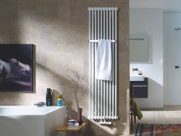 Rendering Zehnder Charleston Bar Decorative radiator Angled view
