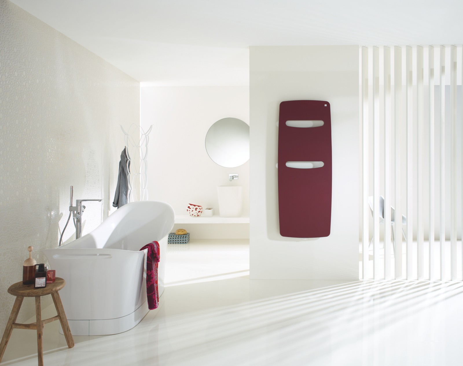 Rendering Zehnder Vitalo Spa Decorative radiator Front view