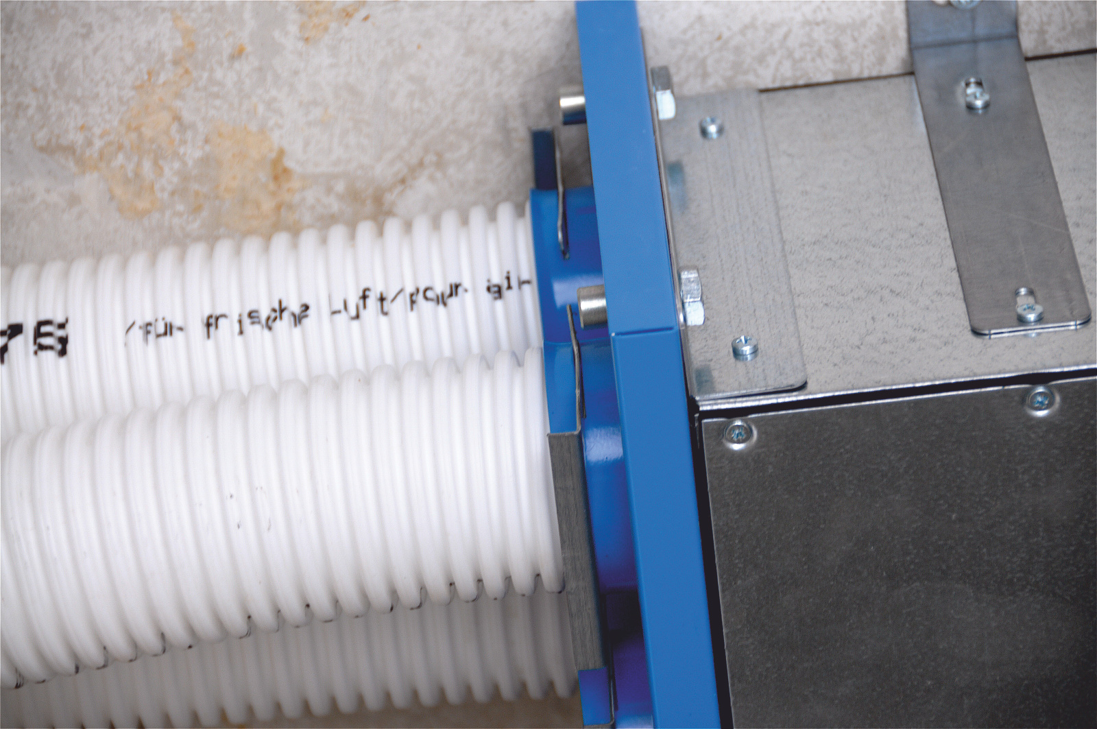 Reference Comfortable indoor ventilation Top view