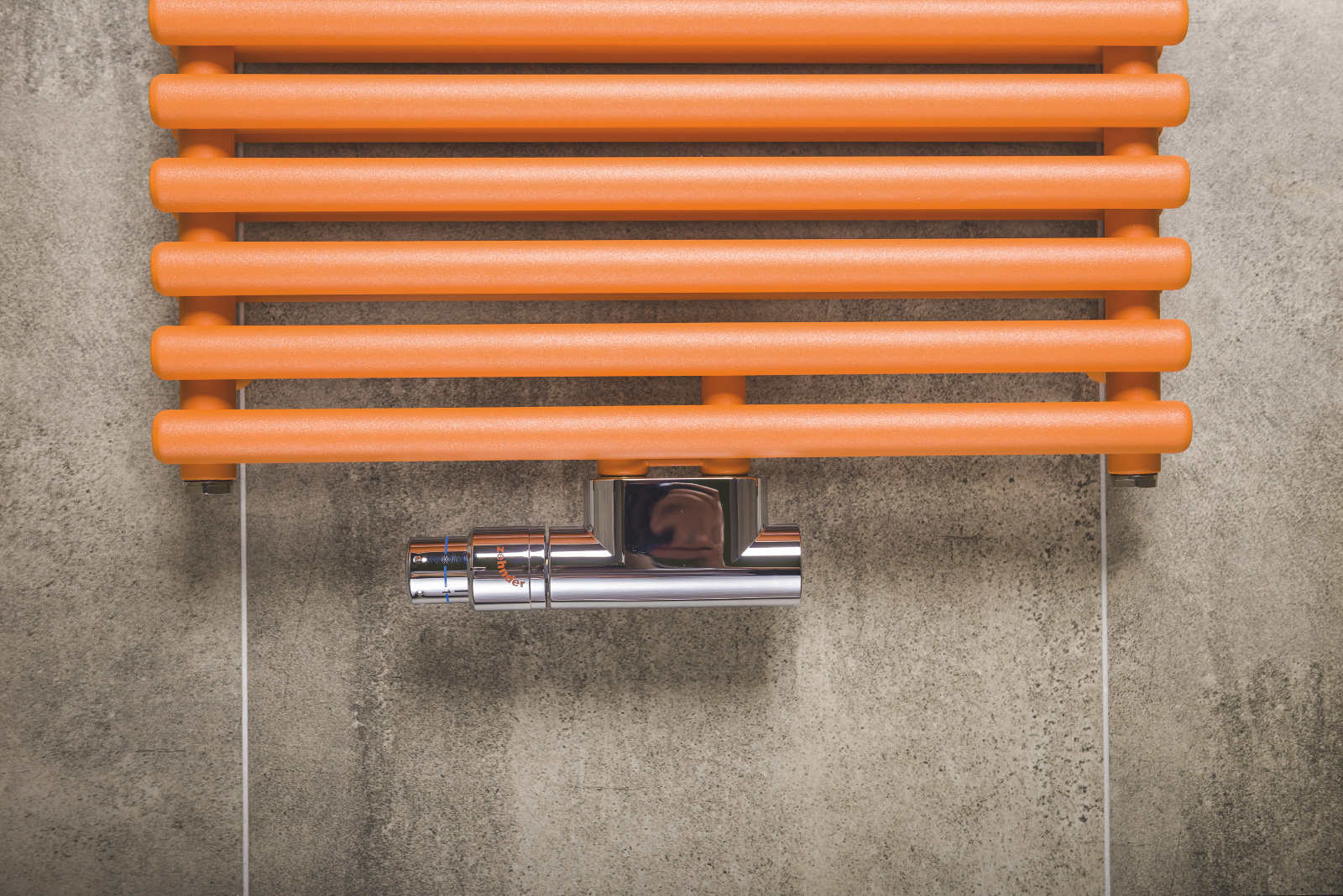 Zehnder_RAD_Ovida-HY_Double layer_PL_Detail_connection_bottom_middle_B10_150_050_05_orangequartz Focus Zehnder Ovida Decorative radiator Front view