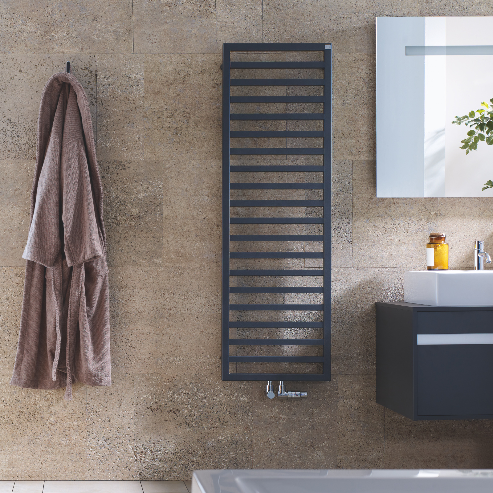 Zehnder_RAD_Quaro-HY_bathroom_print+web Rendering Zehnder Quaro Decorative radiator Front view