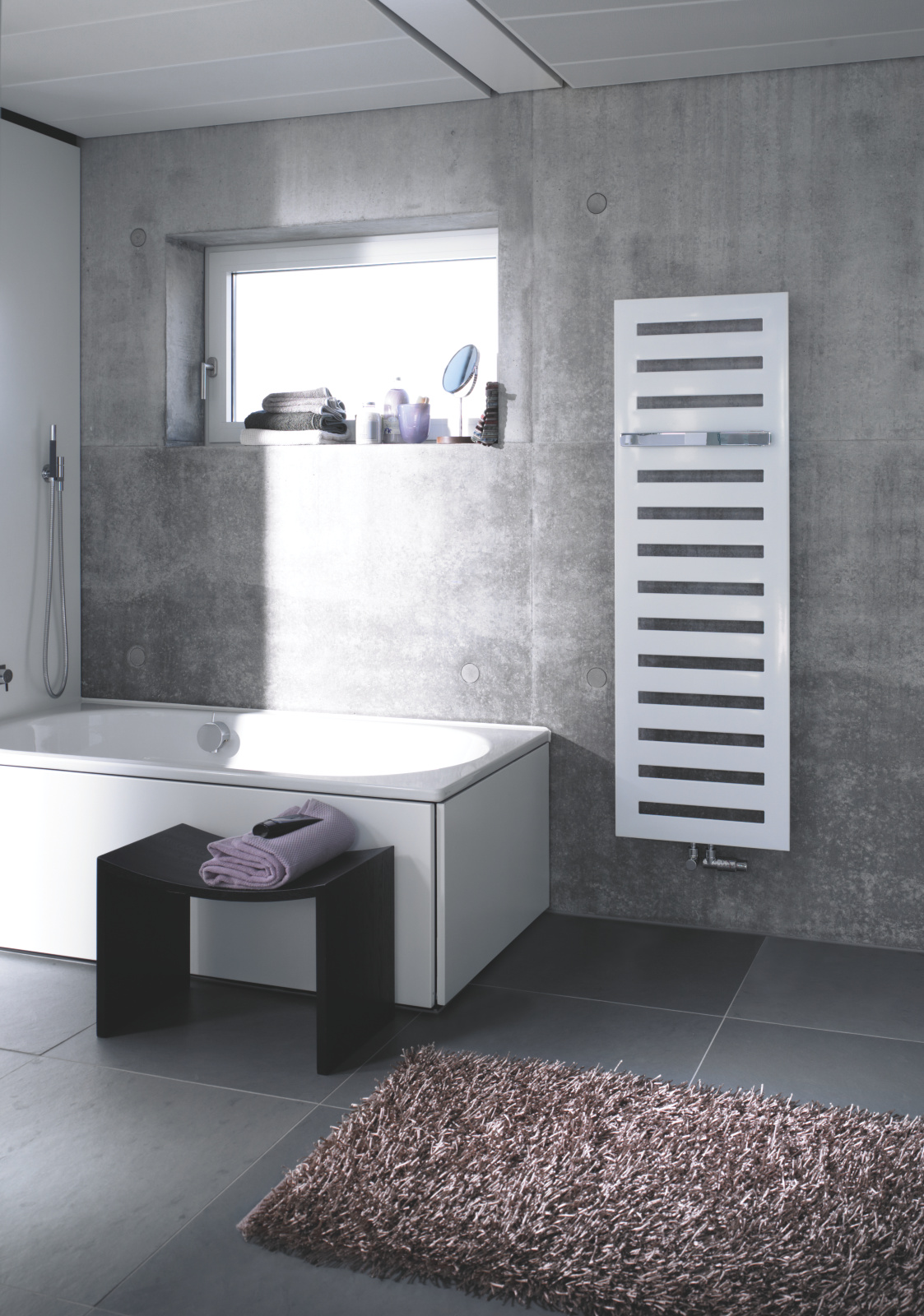 Zehnder_RAD_Metropolitan-Bar-HY_bathroom_towel rail Rendering Zehnder Metropolitan Bar Decorative radiator Front view